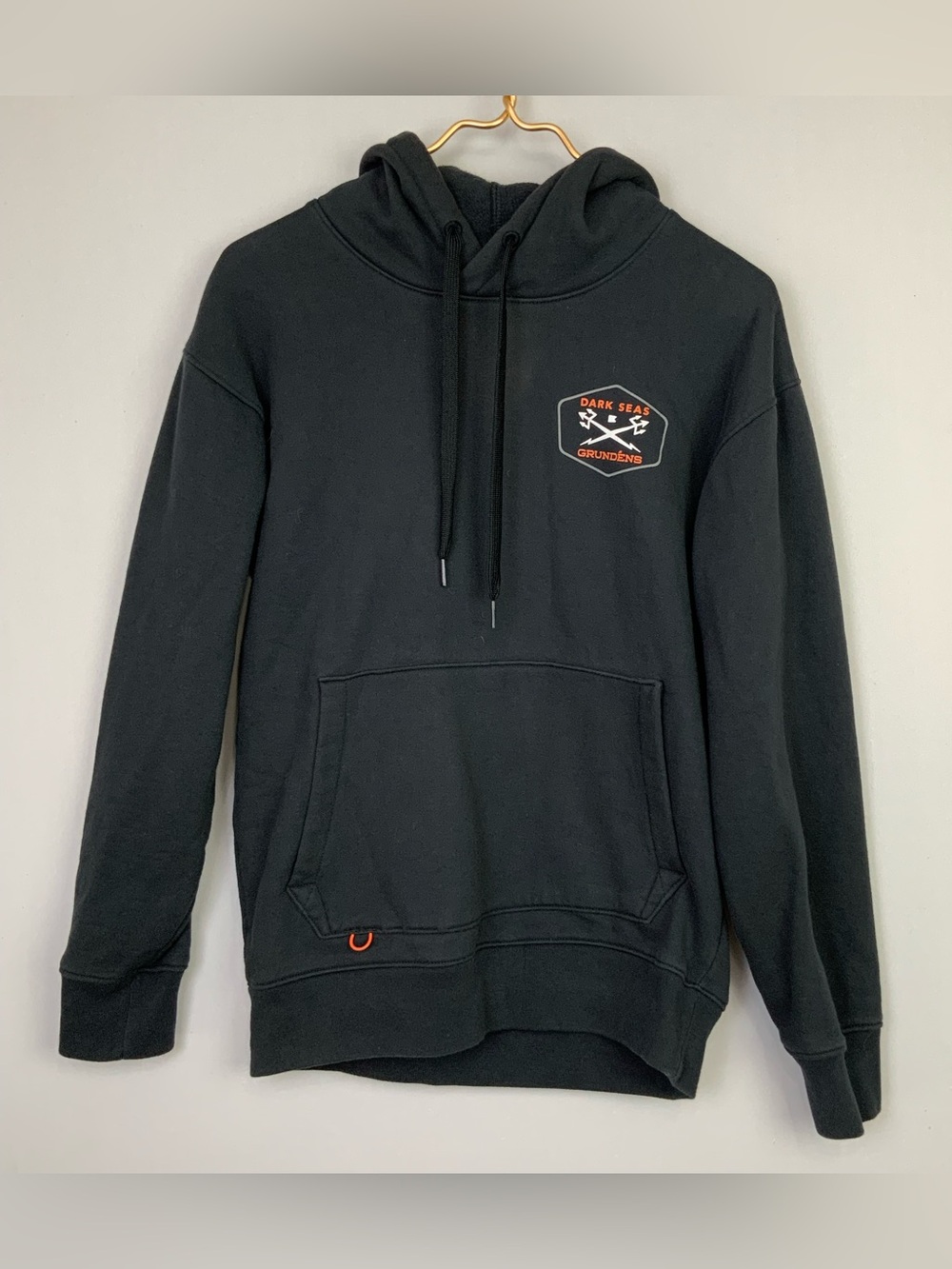 Grundens Dark Seas Mens Small Black Hoodie Sweatshirt Fishing Outdoors Trident